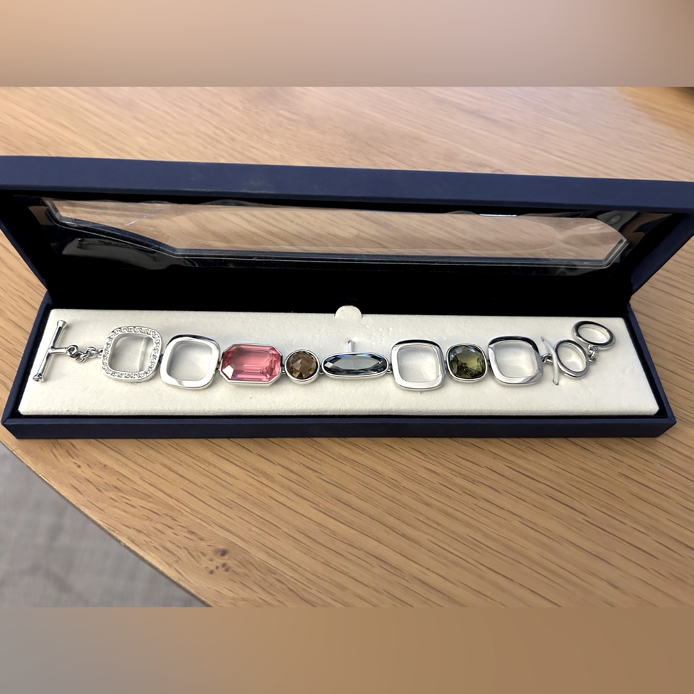 Swarovski Te llana bracelet never worn, in box